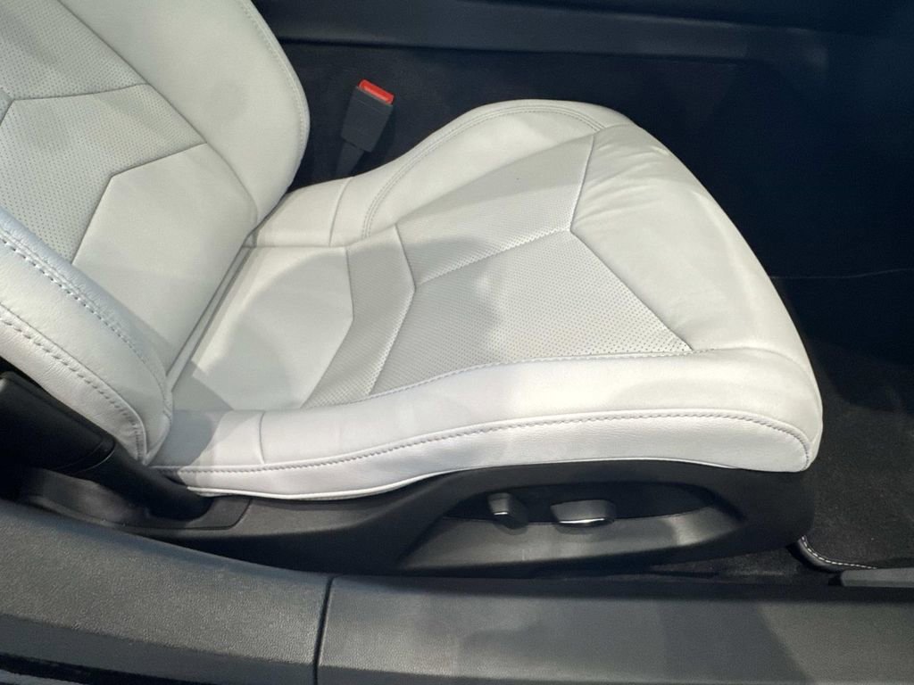 New 2026 Chevrolet Corvette Stingray Coupe w/ Battery Protection Package image 10