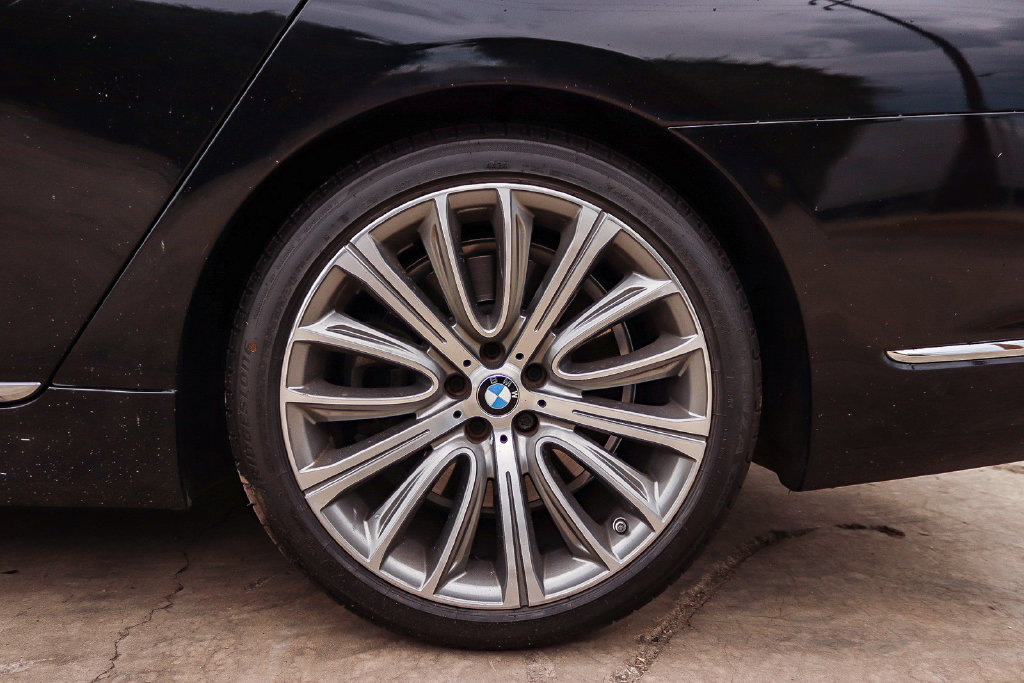 Used 2022 BMW 750i xDrive AWD/4WD image 12