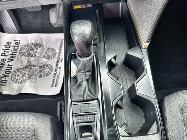 Used 2025 Toyota Camry LE FWD image 28