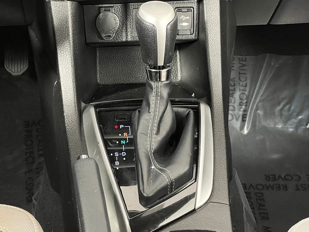 Used 2019 Toyota Corolla LE image 13