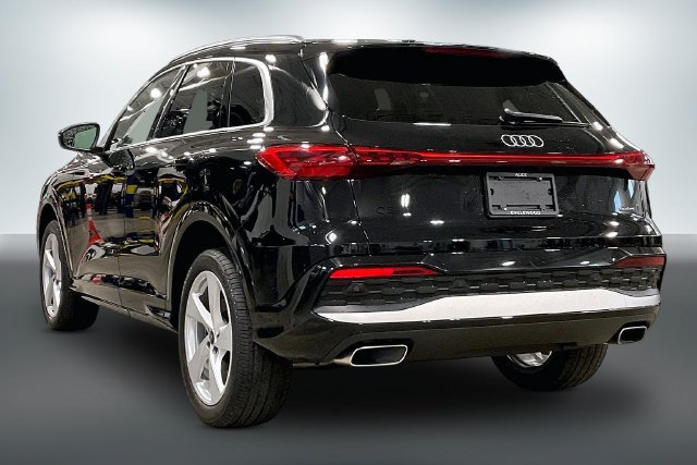 Certified 2025 Audi Q5 Premium Plus w/ Premium Plus AWD/4WD image 12