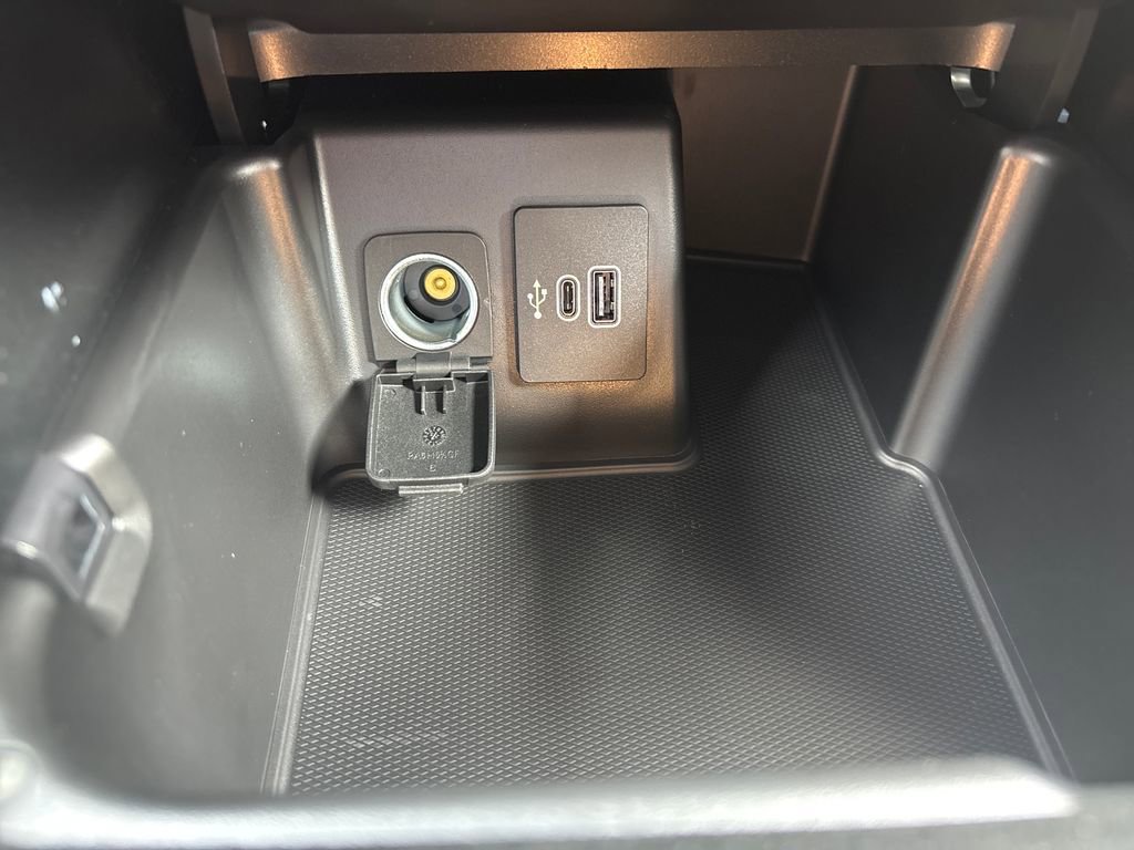 Used 2025 Ford Explorer ST image 35