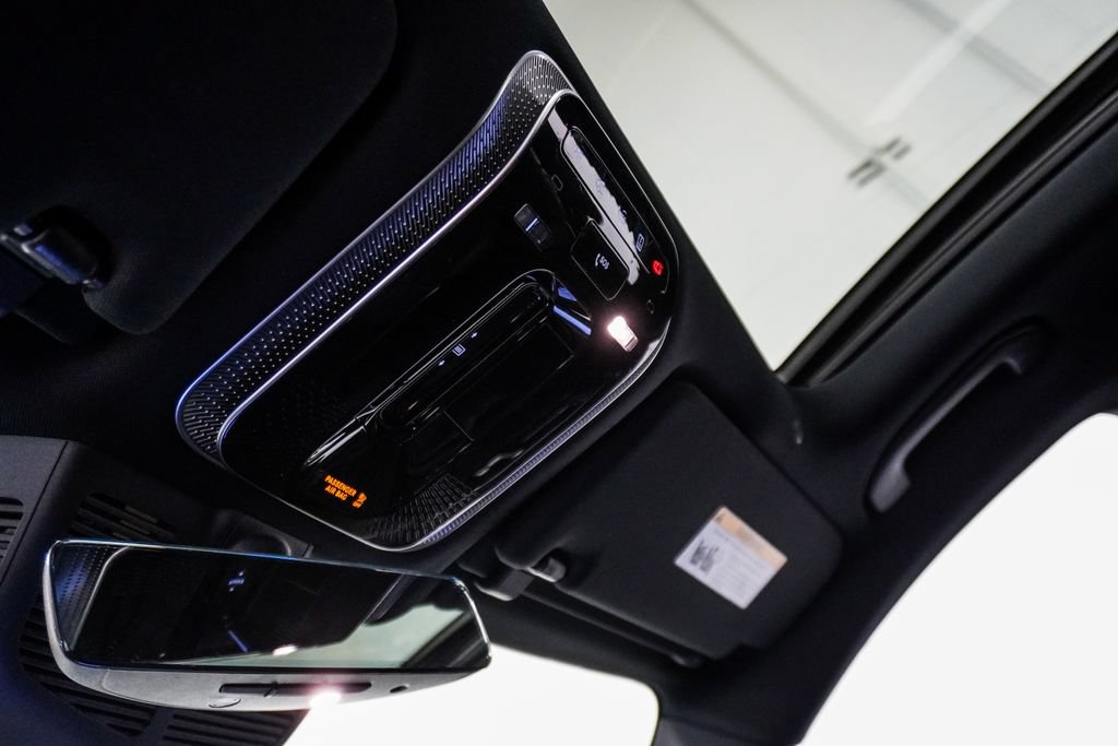 Used 2022 Mercedes-Benz S 500 4MATIC w/ AMG Line Package image 28