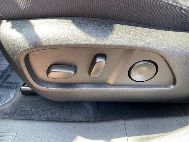 Used 2026 GMC Terrain AT4 w/ Convenience Package III AWD/4WD image 17