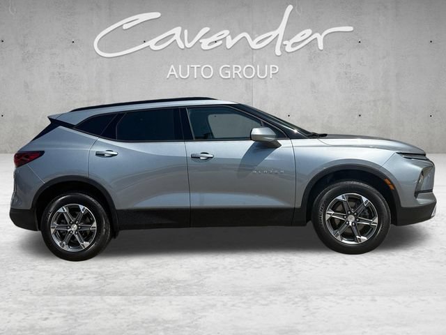 Used 2024 Chevrolet Blazer LT w/ Convenience Package FWD image 17