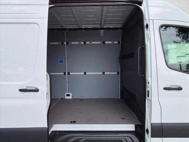 New 2026 Mercedes-Benz Sprinter 2500 image 14