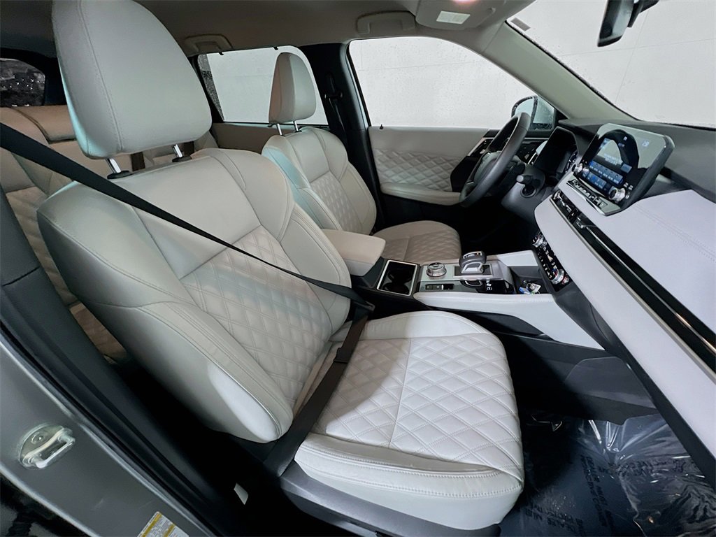 Used 2023 Mitsubishi Outlander SEL image 26