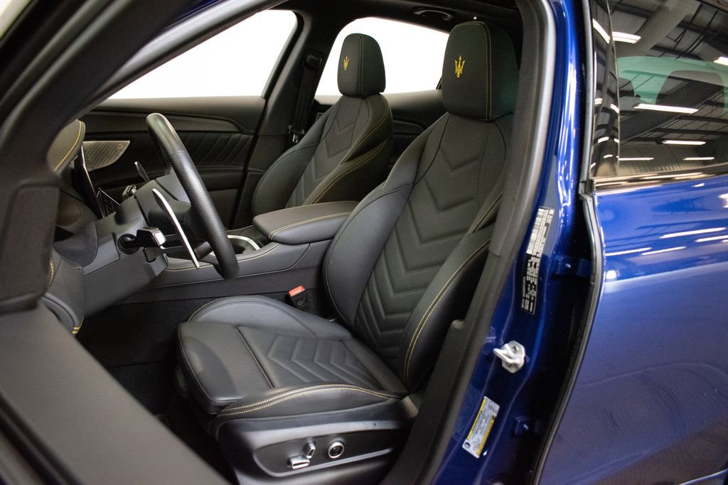 Used 2024 Maserati Grecale Trofeo AWD/4WD image 21