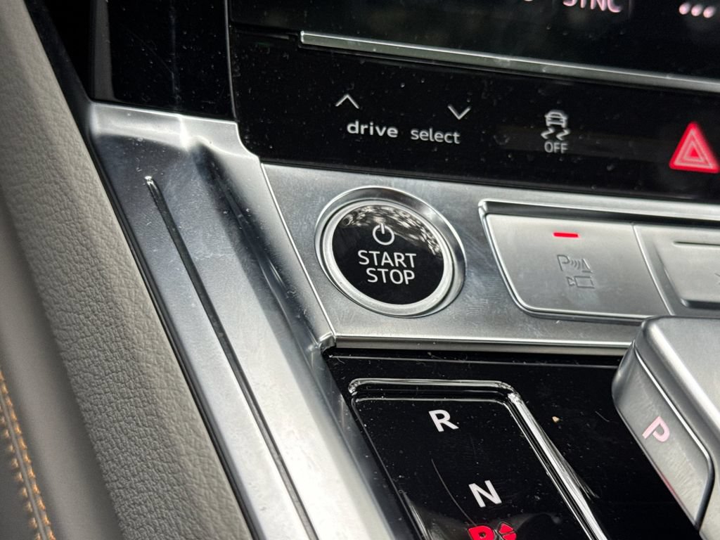 Used 2024 Audi Q8 e-tron Prestige w/ Prestige Package AWD/4WD image 29