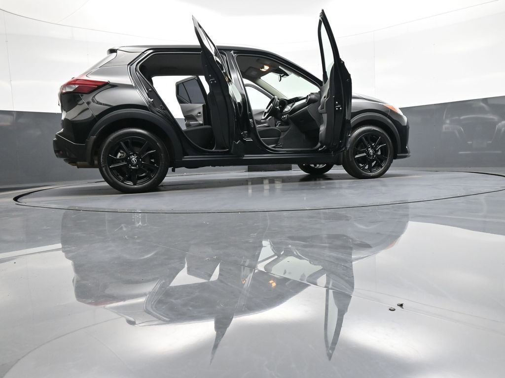 Used 2023 Nissan Kicks SV image 47