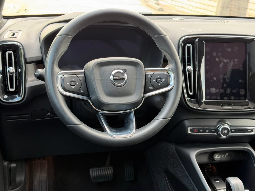 Certified 2023 Volvo C40 P8 Recharge Ultimate w/ Protection Package Premier AWD/4WD image 14