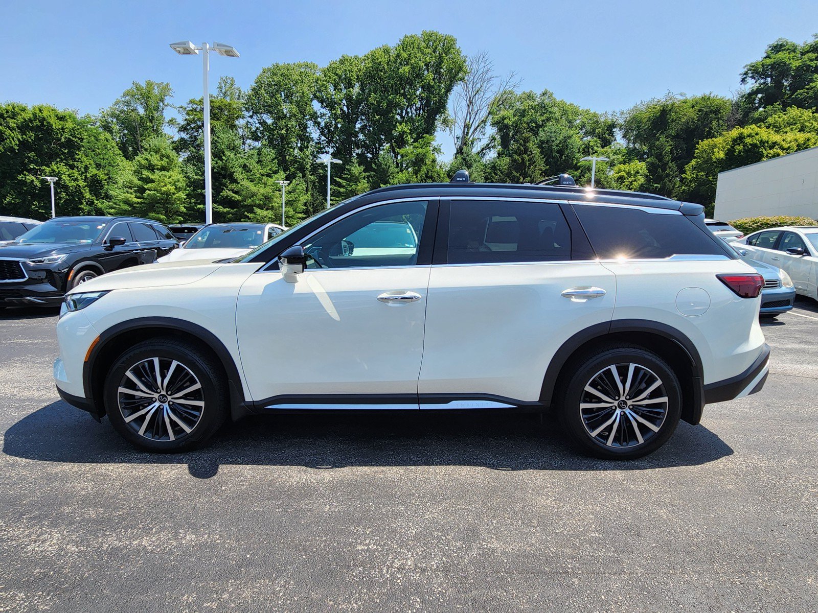 Certified 2025 INFINITI QX60 Autograph w/ Cargo Package AWD/4WD image 5