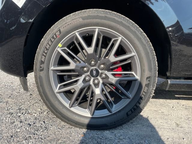 New 2025 Ford Expedition Platinum w/ Stealth Performance Package image 27