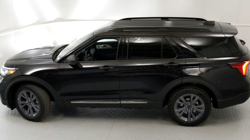 New 2025 Ford Explorer Active w/ Active Comfort Package image 18