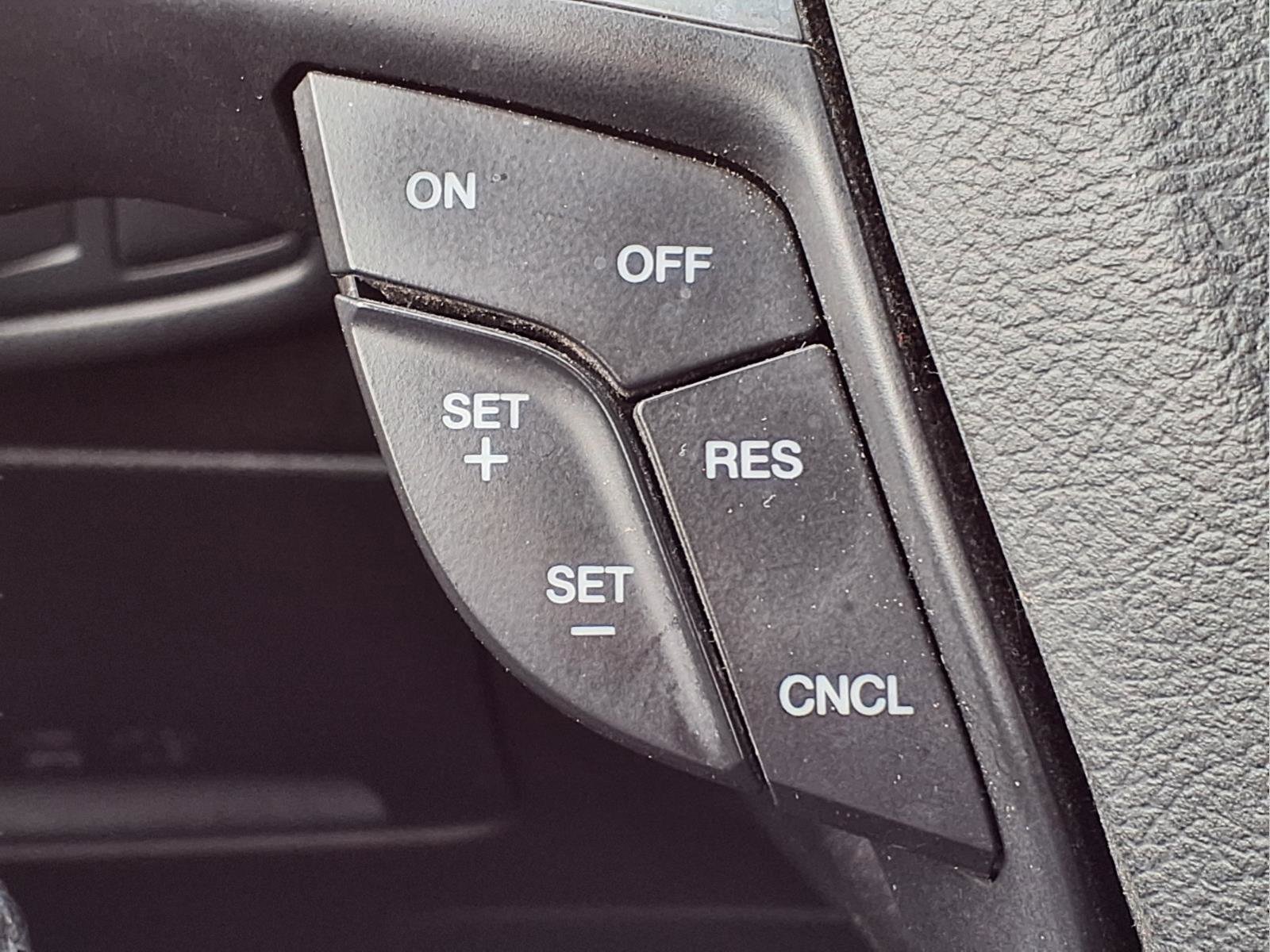 Used 2018 Ford Edge Titanium w/ Technology Package image 26