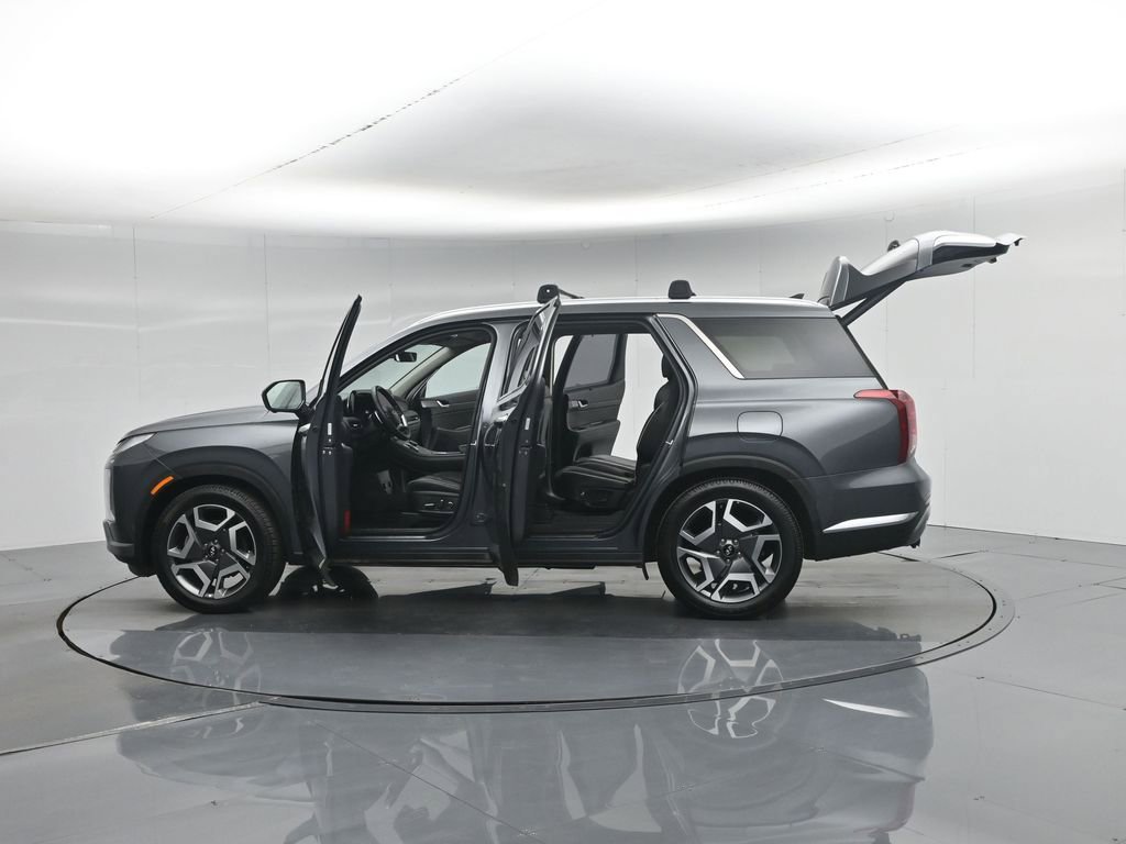 Used 2023 Hyundai Palisade Limited w/ Cargo Package AWD/4WD image 42