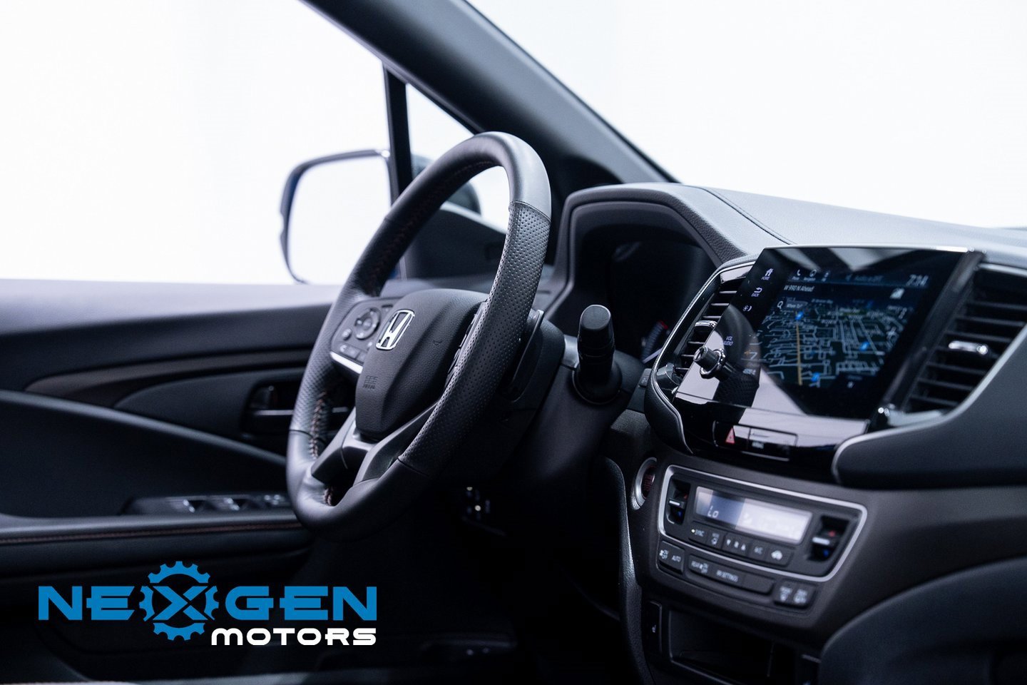 Used 2025 Honda Passport TrailSport image 44