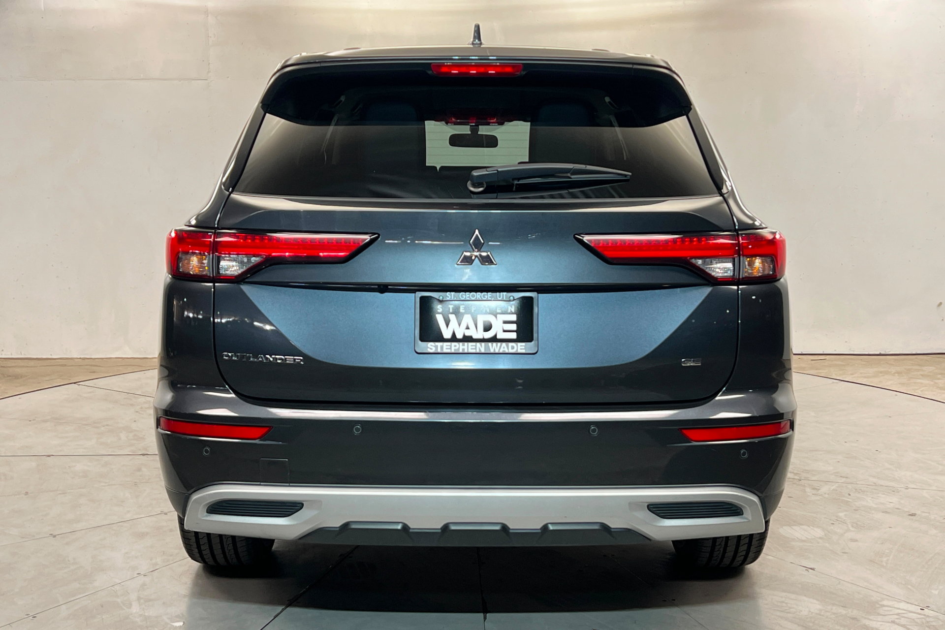 Used 2024 Mitsubishi Outlander FWD image 4