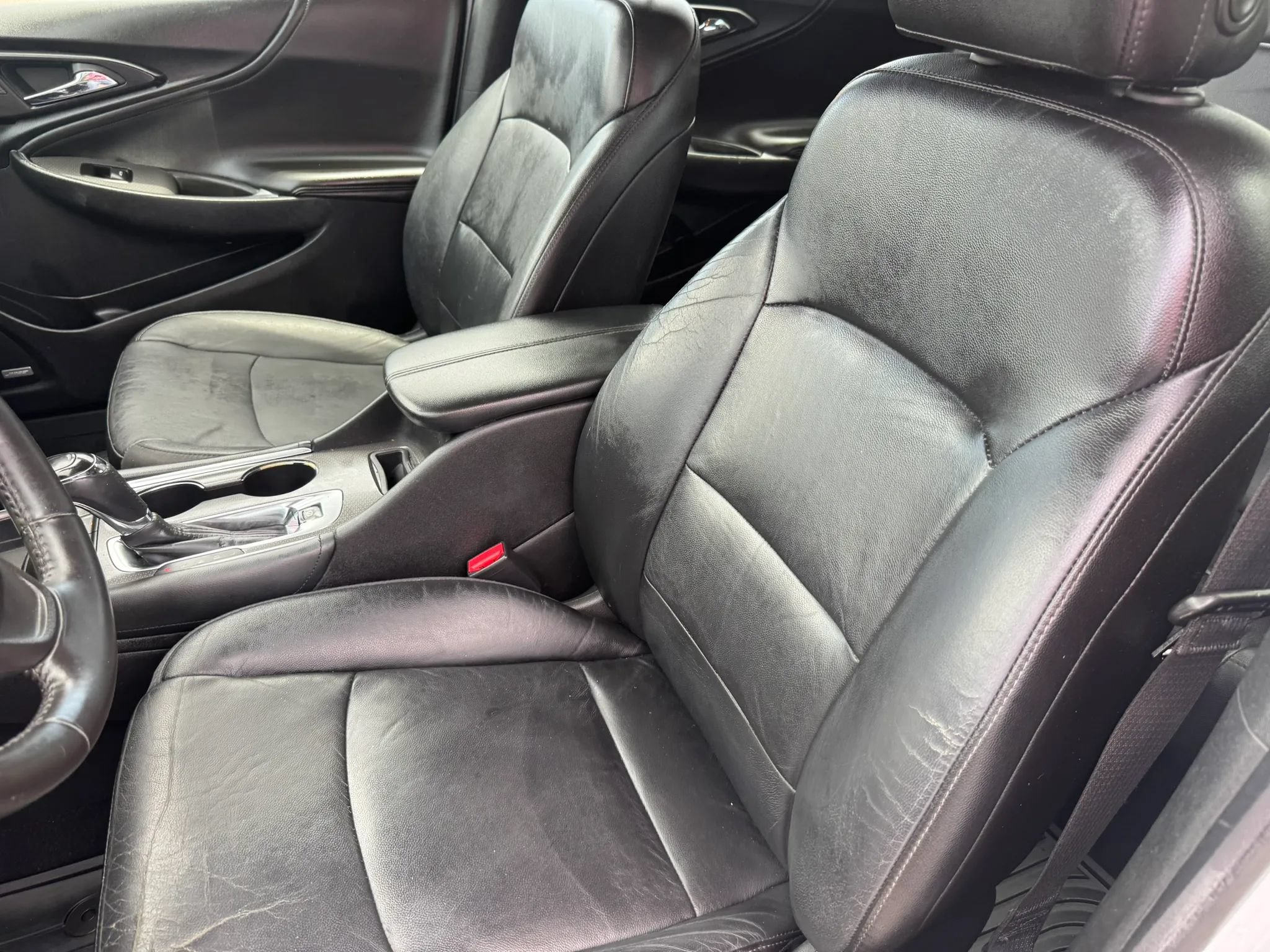 Used 2017 Chevrolet Malibu Hybrid w/ Leather Package FWD image 17