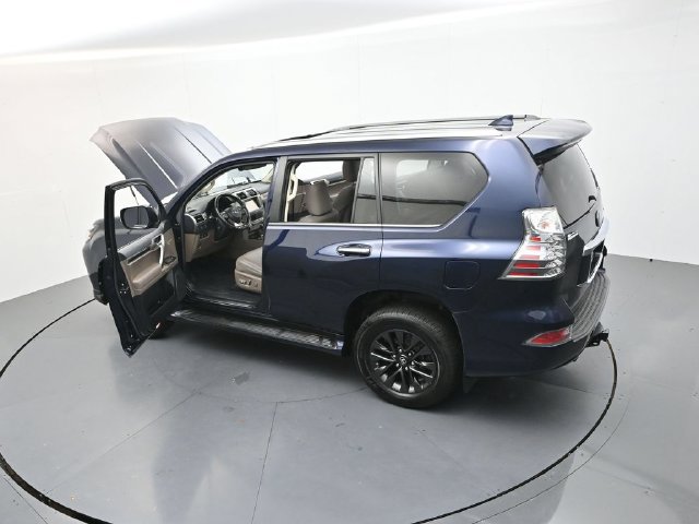 Used 2020 Lexus GX 460 Premium w/ Premium Package AWD/4WD image 56