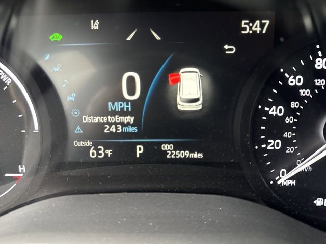 Used 2025 Toyota Sienna XLE w/ XLE Plus Package FWD image 2