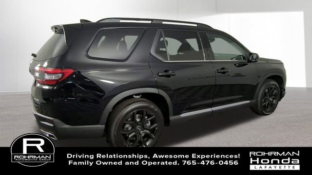 New 2025 Honda Pilot Touring image 9