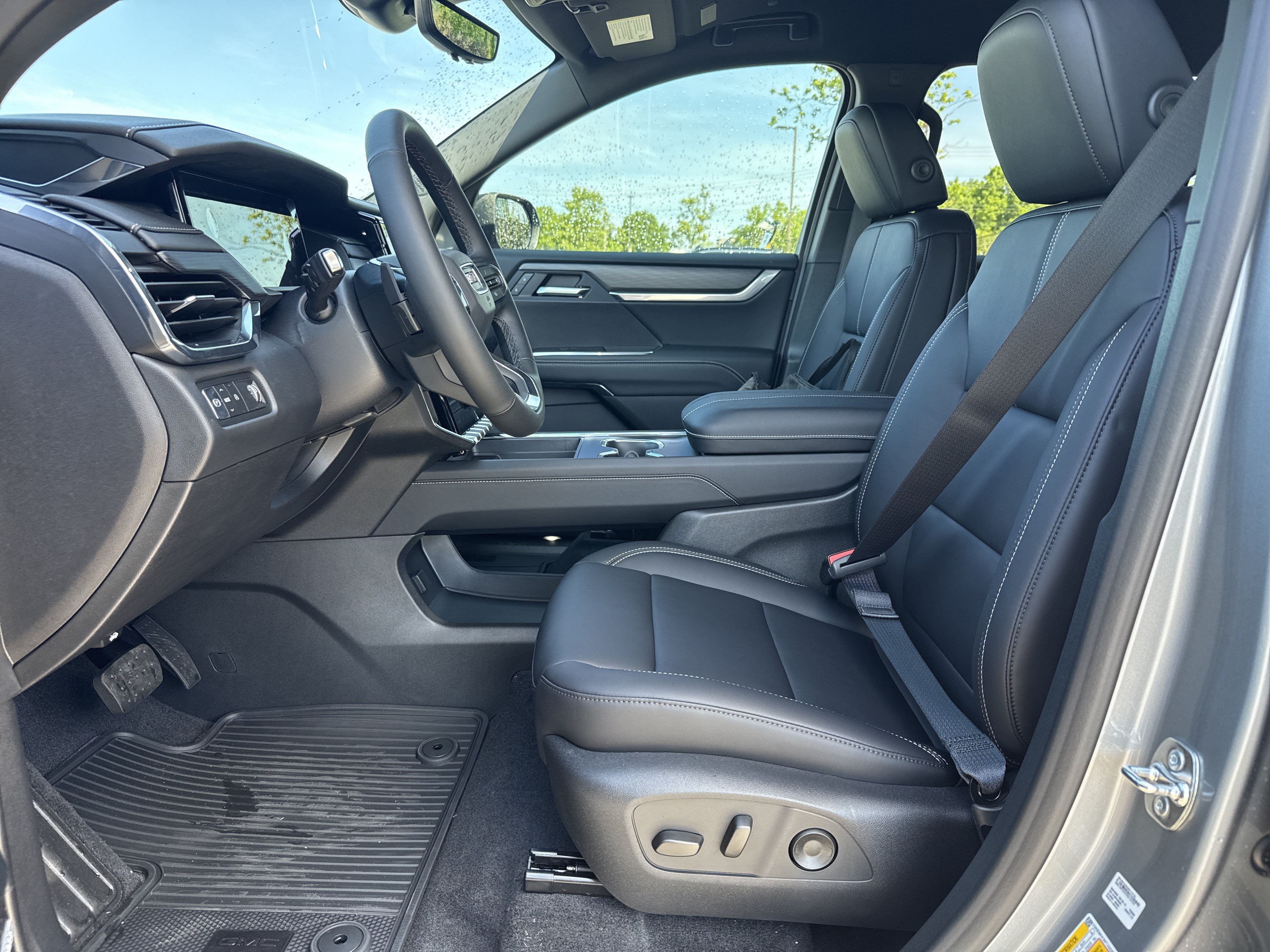 New 2026 GMC Acadia Elevation w/ Black Edition FWD image 17