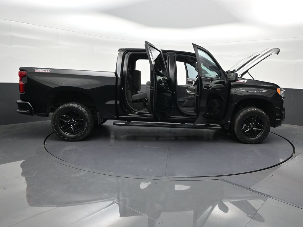 Used 2023 Chevrolet Silverado 1500 LT Trail Boss w/ LT Trail Boss Premium Package AWD/4WD image 38