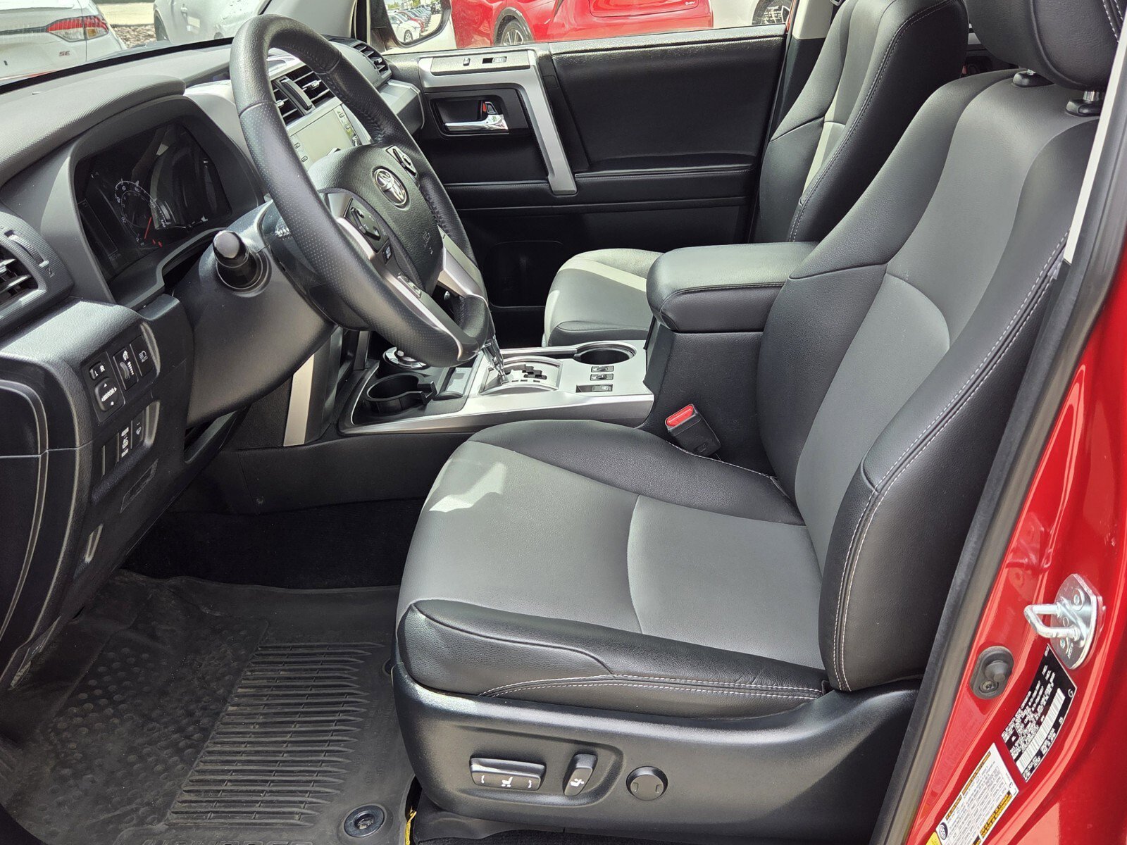 Certified 2022 Toyota 4Runner SR5 Premium AWD/4WD image 4