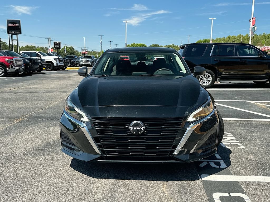 Used 2024 Nissan Altima 2.5 SV FWD image 5