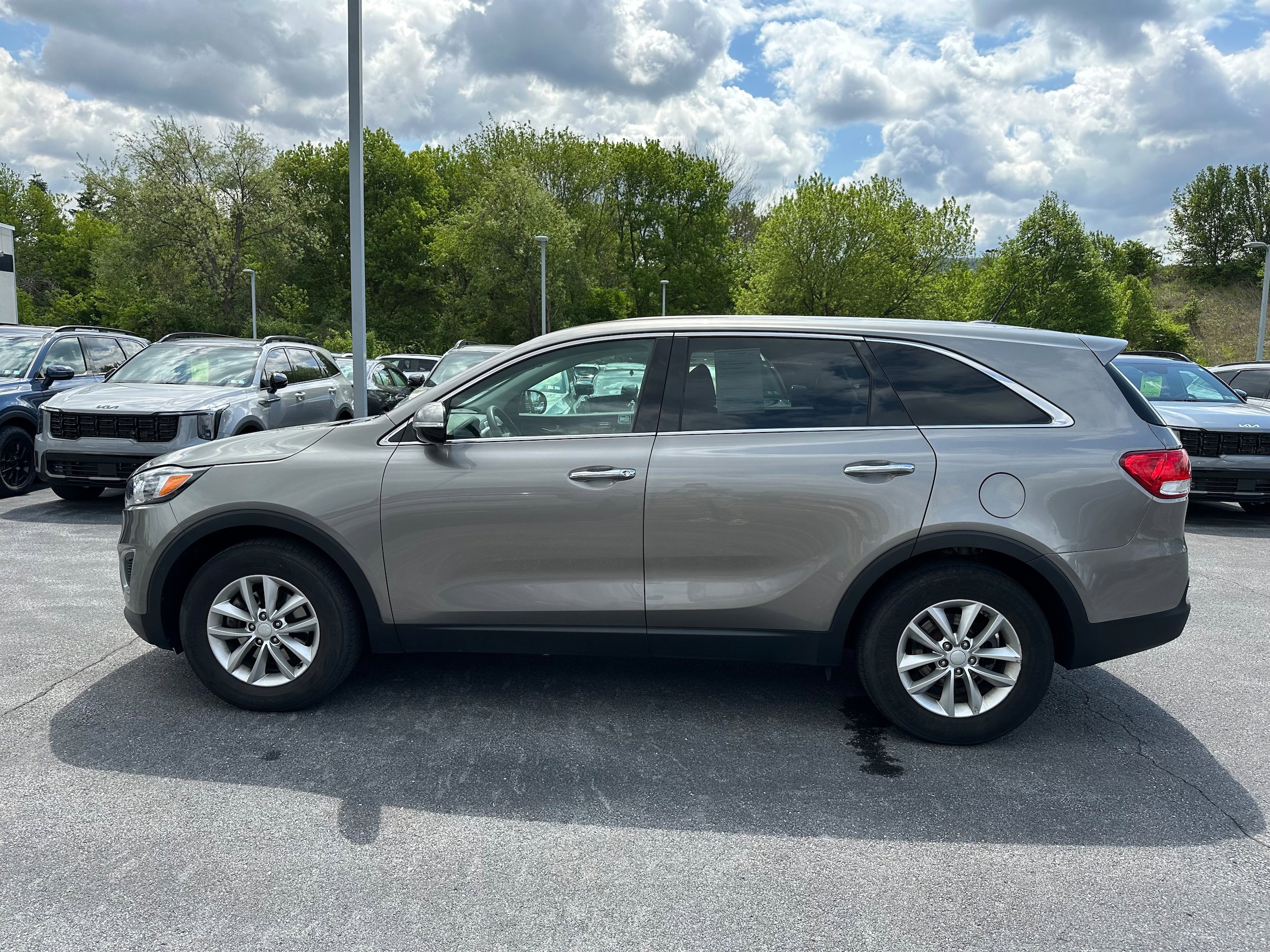 Used 2018 Kia Sorento L FWD image 8