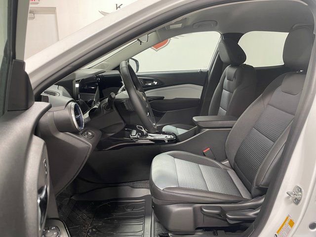 New 2026 Chevrolet Trax LT w/ Driver Confidence Package FWD image 11