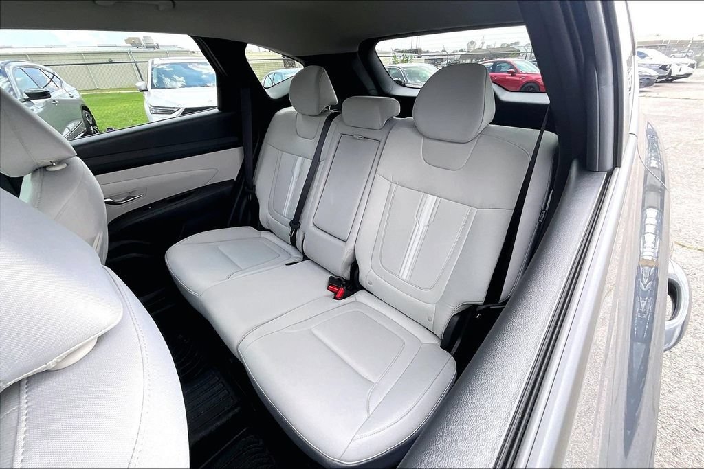 Used 2025 Hyundai Tucson SEL AWD/4WD image 37