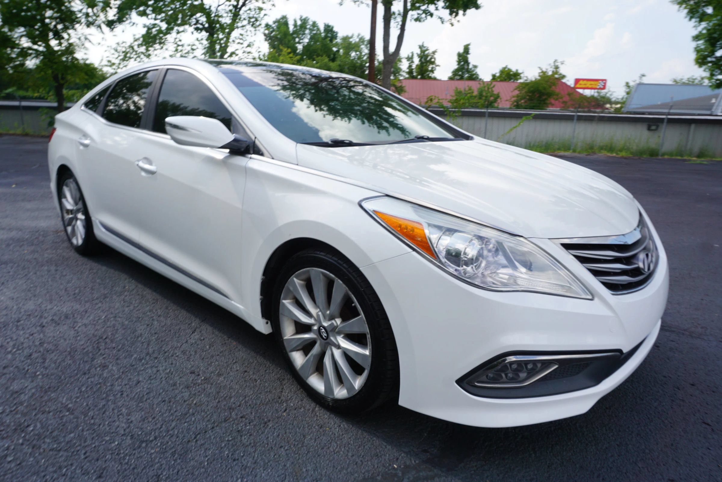 Used 2015 Hyundai Azera Limited FWD image 5