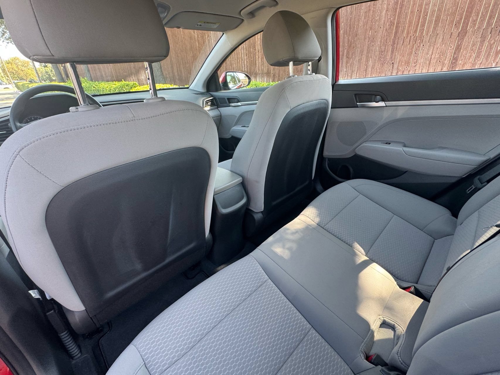 Used 2020 Hyundai Elantra SE FWD image 22