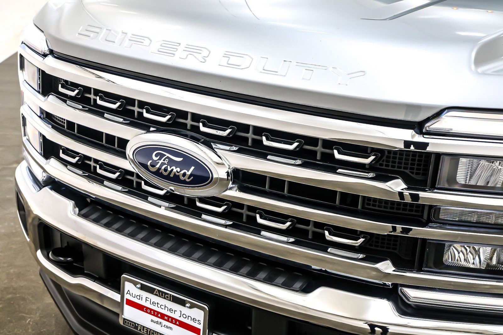 Used 2023 Ford F350 Lariat w/ Camper Package image 14