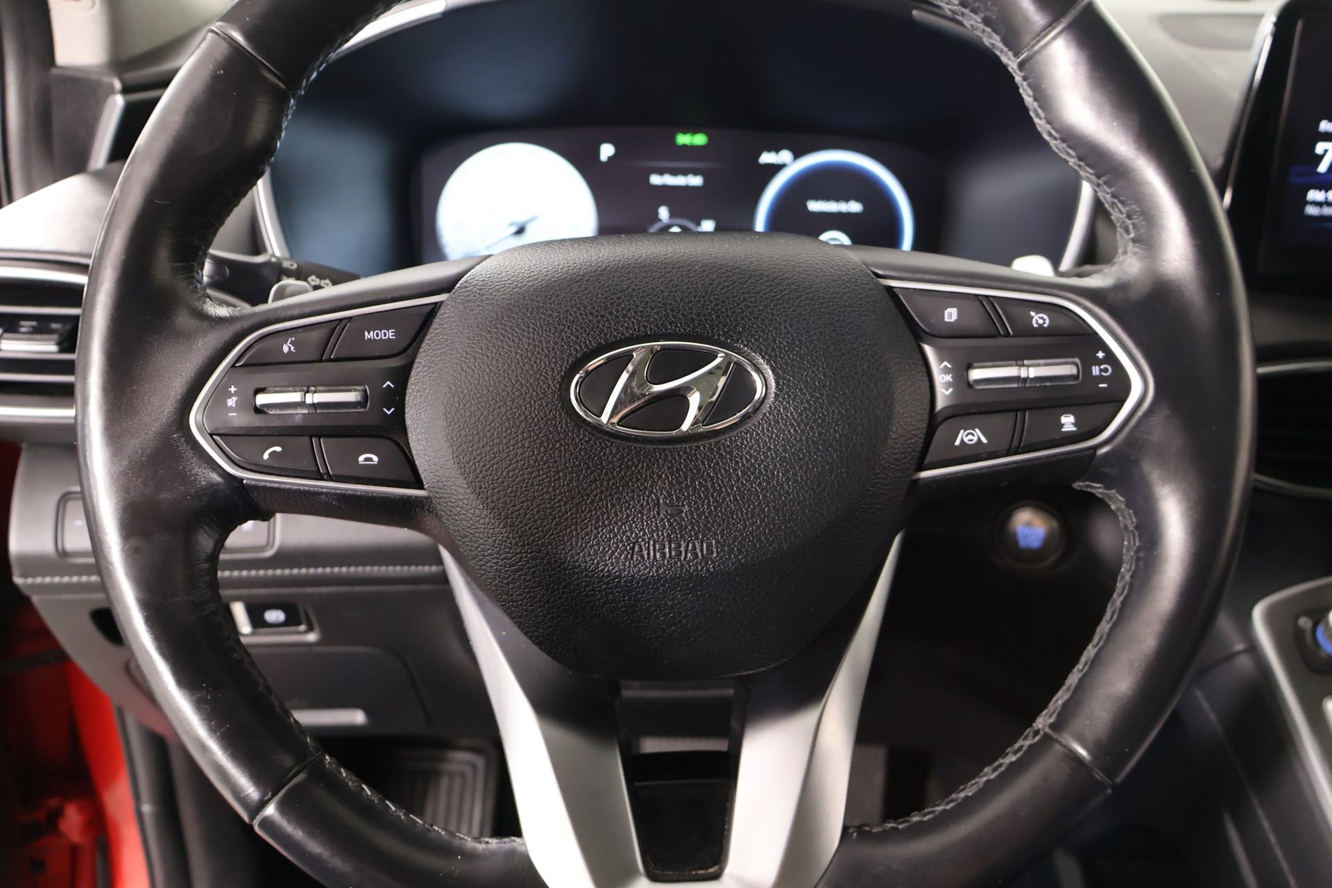 Used 2023 Hyundai Santa Fe Limited FWD image 3