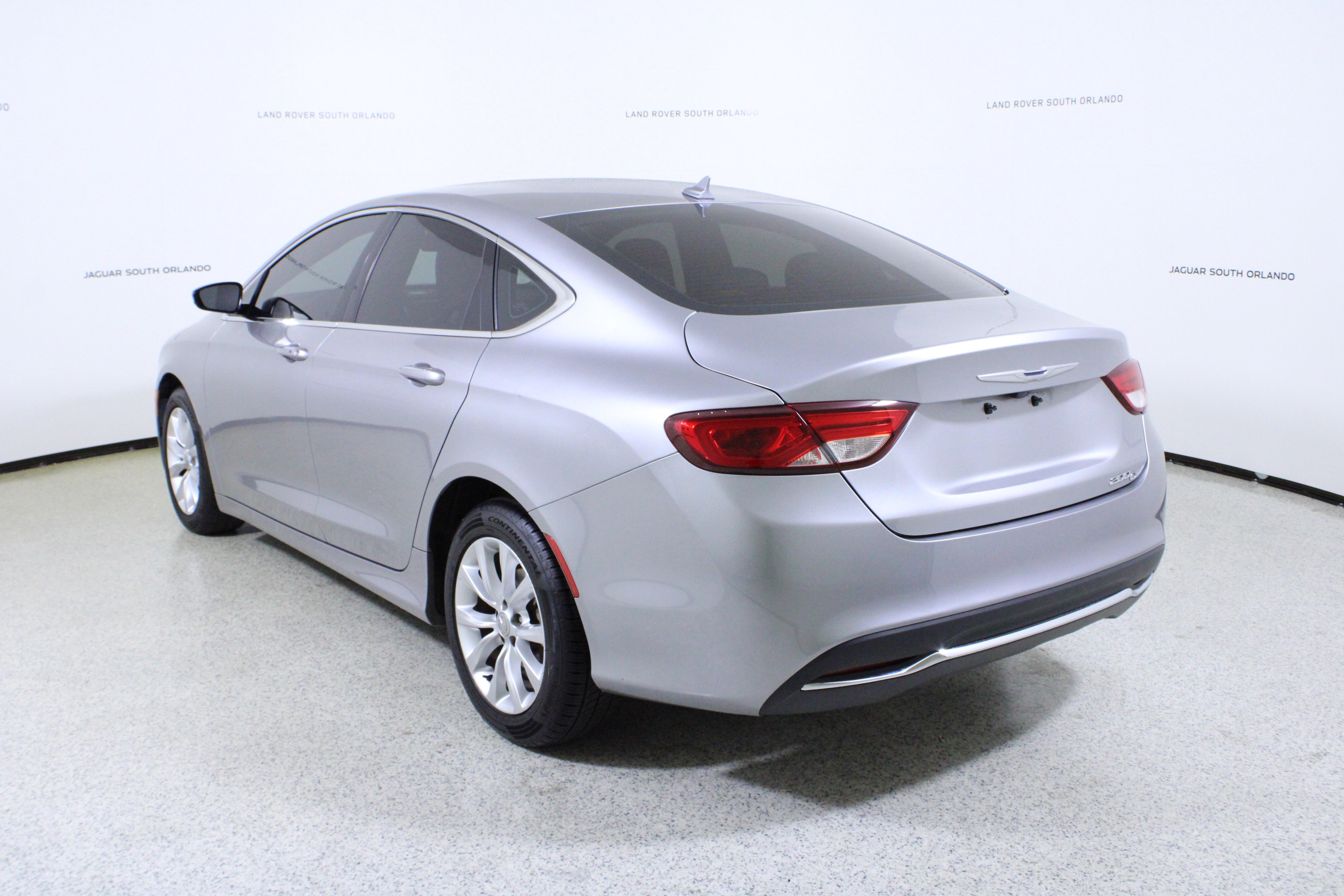 Used 2015 Chrysler 200 C w/ Navigation & Sound Group I image 5