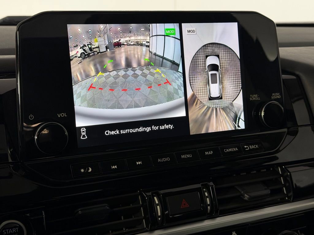 Used 2024 Nissan Pathfinder Platinum w/ Black Appearance Package image 21