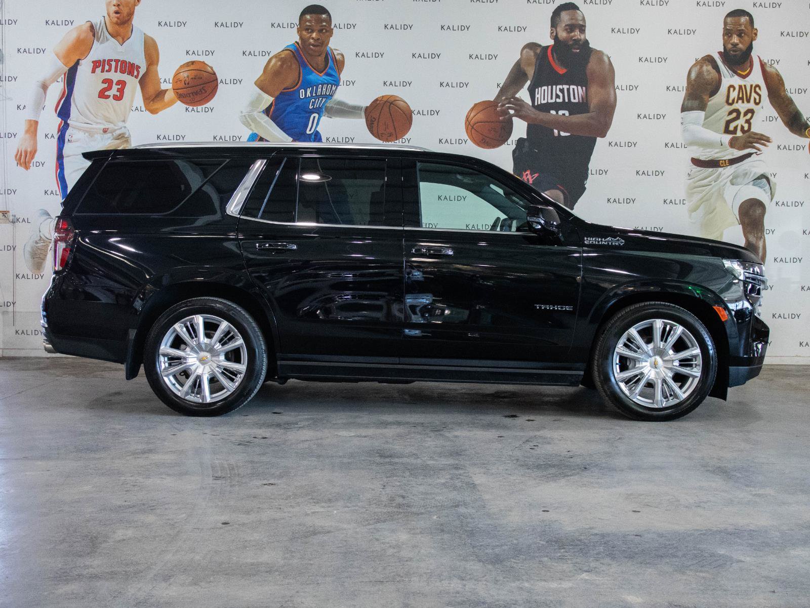 Used 2023 Chevrolet Tahoe High Country AWD/4WD image 18