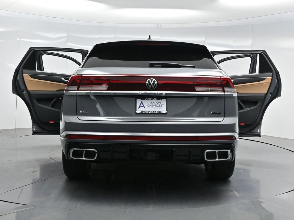 Used 2024 Volkswagen Atlas Cross Sport SEL R-Line image 55