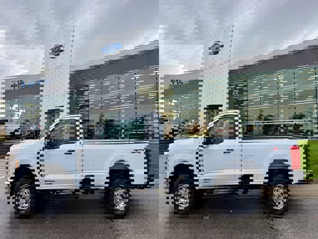 New 2026 Ford F250 XL w/ XL Chrome Package image 2