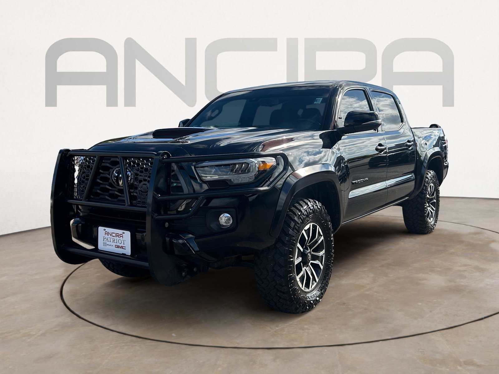 Used 2023 Toyota Tacoma TRD Sport w/ Black Out Package (TMS) image 6