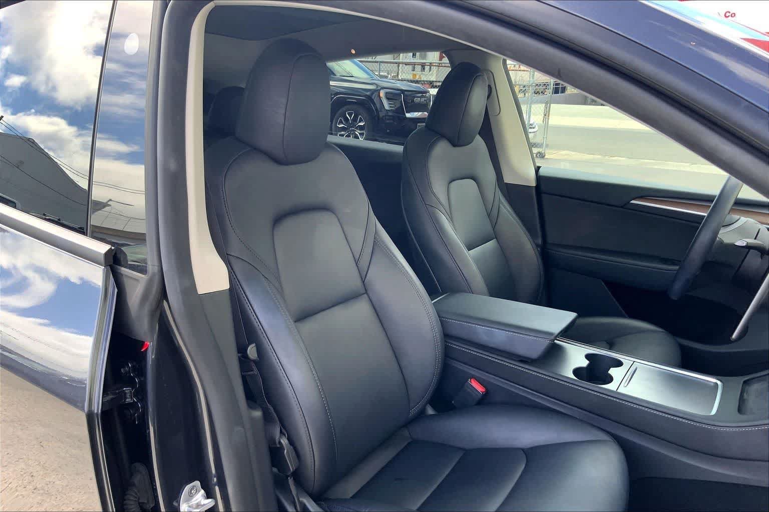 Used 2024 Tesla Model Y 2WD image 12