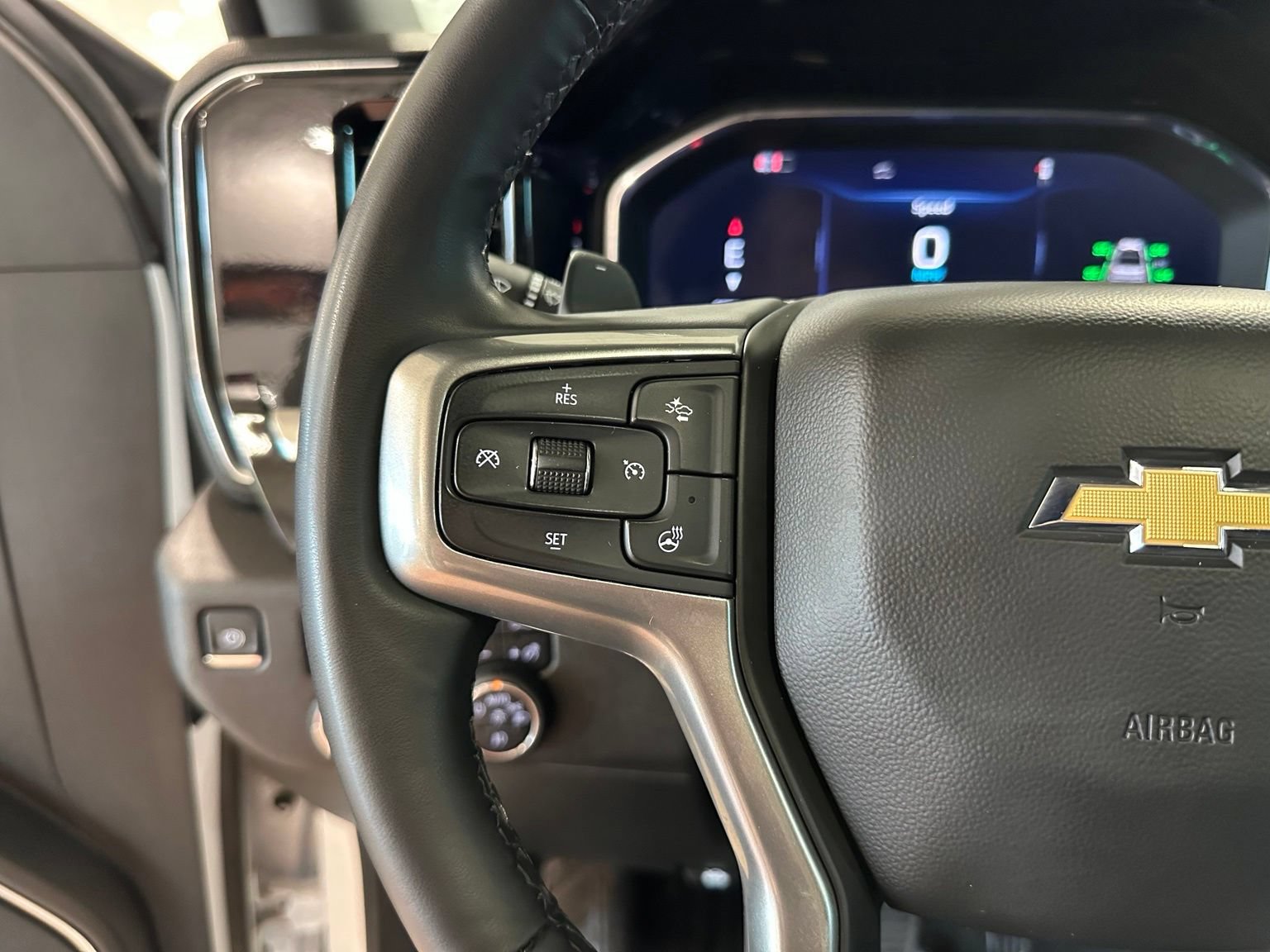 Used 2025 Chevrolet Silverado 1500 LTZ w/ Z71 Off-Road Package AWD/4WD image 18