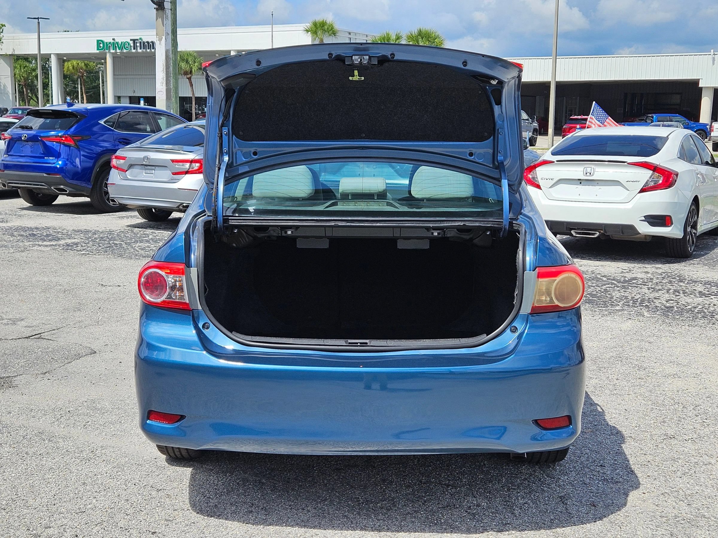 Used 2013 Toyota Corolla LE FWD image 15