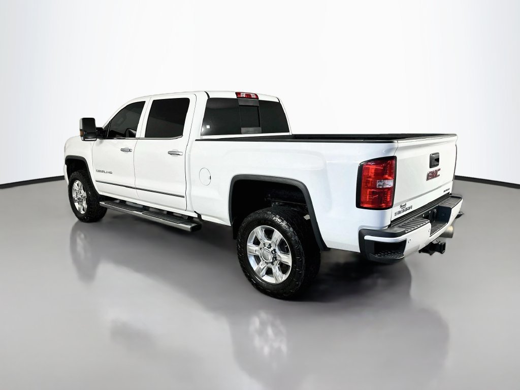 Used 2019 GMC Sierra 2500 Denali w/ Duramax Plus Package AWD/4WD image 5