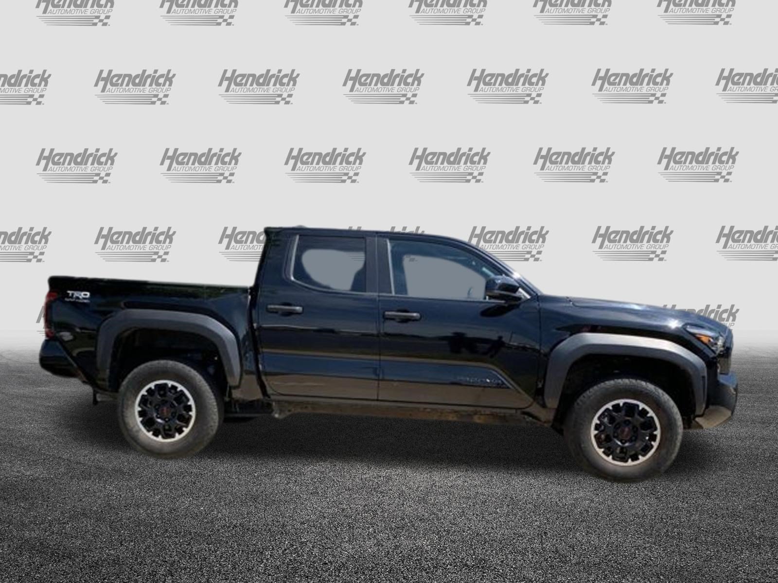 Used 2024 Toyota Tacoma TRD Off-Road AWD/4WD image 11