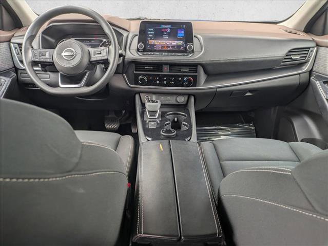 Used 2023 Nissan Rogue S image 17