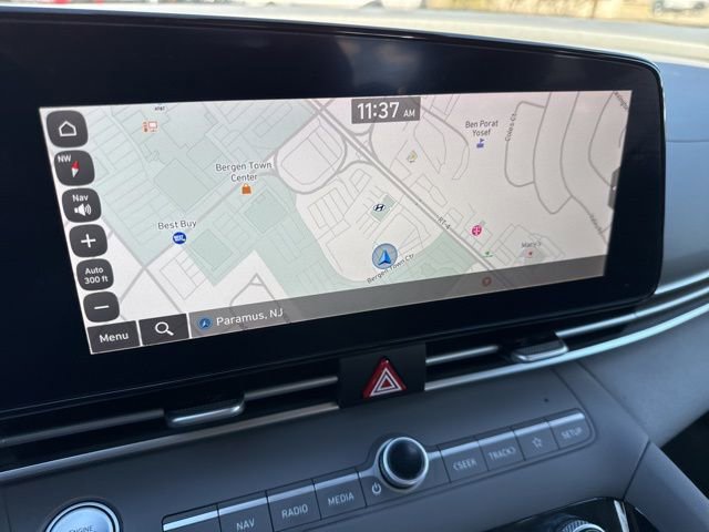 Used 2023 Hyundai Elantra SEL w/ Convenience Package image 5